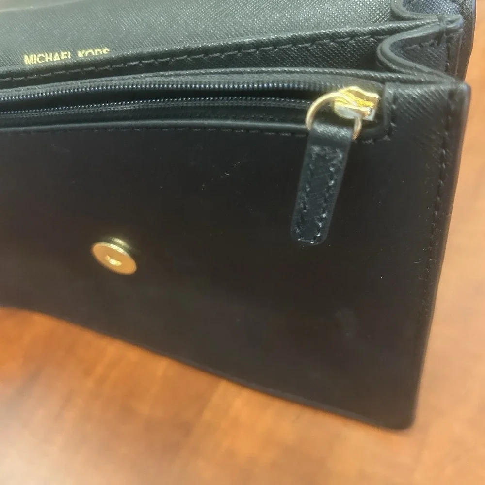 Michael Kors Daniela Crossbody Handbag Black Flap Saffiano Leather Chain INITIAL